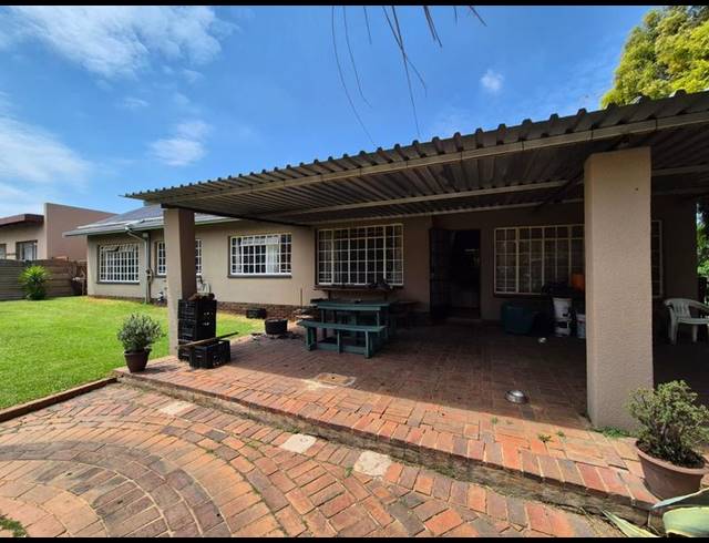 3 BEDROOM HOUSE FOR SALE IN BRACKENDOWNS